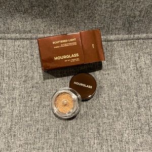Hourglass Scattered Light Eyeshadow in Ray
